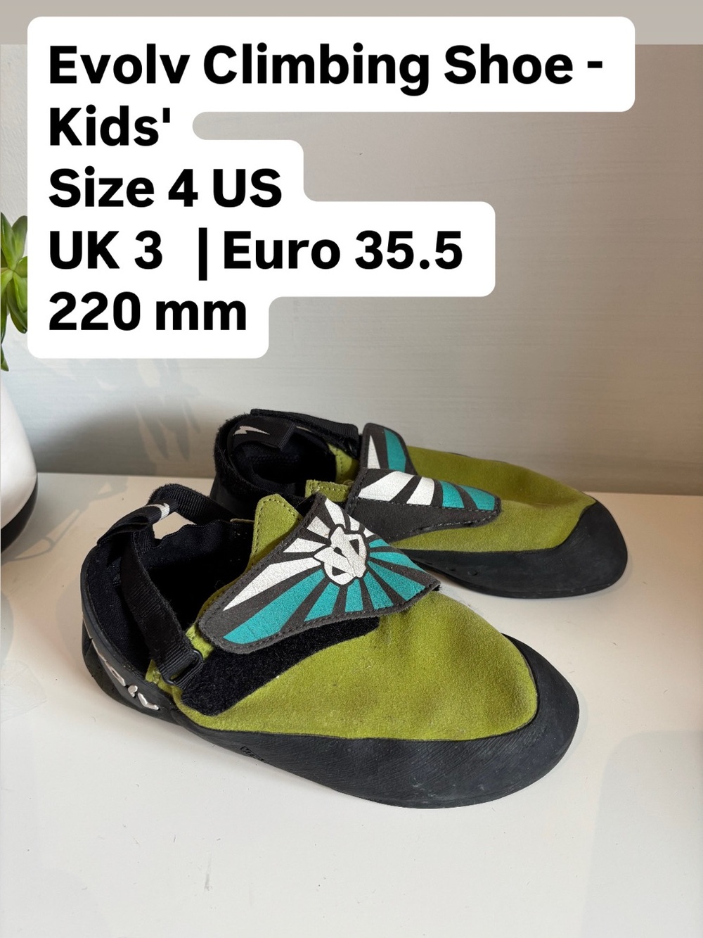 Evolv Kids' Green Climbing Shoes - Size 4 US